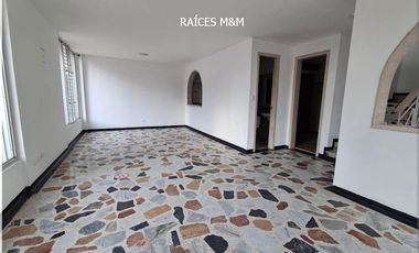 VENDO CASA DE 175 METROS2, 4 HABITACIONES, MAGNÍFICO PRECIO, ¡CERCA DE TODO!.