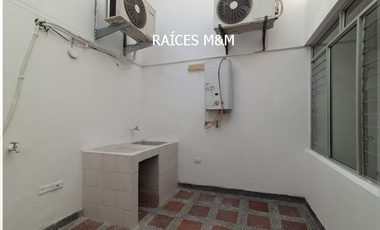 VENDO CASA DE 175 METROS2, 4 HABITACIONES, MAGNÍFICO PRECIO, ¡CERCA DE TODO!.