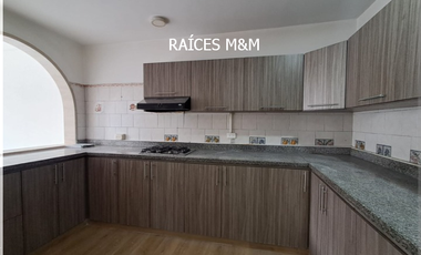 VENDO CASA DE 175 METROS2, 4 HABITACIONES, MAGNÍFICO PRECIO, ¡CERCA DE TODO!.