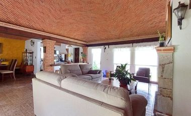 Residencia en venta con alberca privada en Tequisquiapan