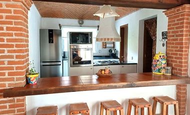 Residencia en venta con alberca privada en Tequisquiapan