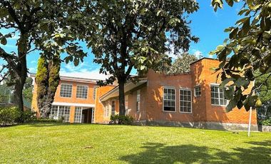 AMPLIA Y COMODA CASA EN VENTA EN EL PALOMAR