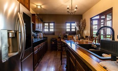 En venta, casa en el fraccionamiento Los Encinos