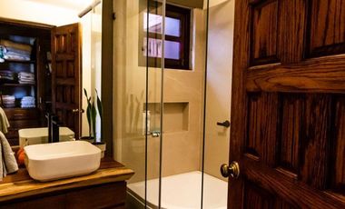 En venta, casa en el fraccionamiento Los Encinos
