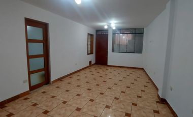 🏡 ALQUILER DE AMPLIO DEPARTAMENTO EN EXCELENTE UBICACIÓN – 1ER PISO URB. VILLA SOL 3ERA ETAPA