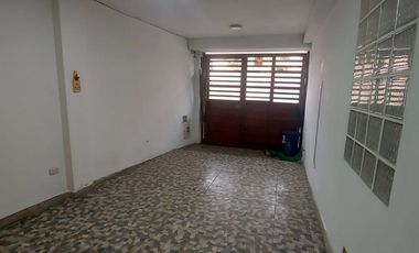 🏡 ALQUILER DE AMPLIO DEPARTAMENTO EN EXCELENTE UBICACIÓN – 1ER PISO URB. VILLA SOL 3ERA ETAPA