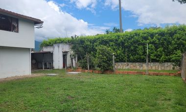 Venta, Casa Finca de 155m2, Lote de 838 m2