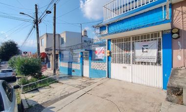 VENTA DE CASA GRANDE 5 RECAMARAS Y CON DEPARATAMENTO DE 1 RECAMARA, AMPLIO JARDIN