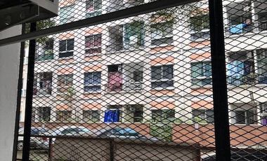 Condo The Cash Lam Luk Ka Khlong 2, corner room, next to the common area, near Makro and Lotus, convenient transportation, next to the road.