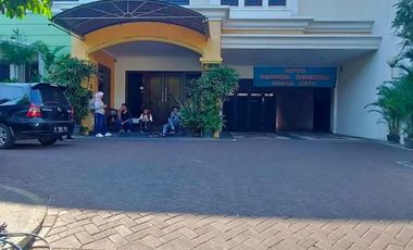 For Sale Guest House / Home Stay Lokasi Strategis di Kertajaya Indah Surabaya