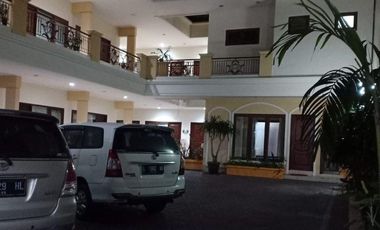 For Sale Guest House / Home Stay Lokasi Strategis di Kertajaya Indah Surabaya
