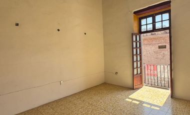 *RENTO CASA FRENTE A LA ENTRADA DEL MUSEO 