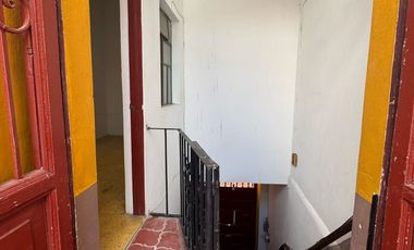 *RENTO CASA FRENTE A LA ENTRADA DEL MUSEO 