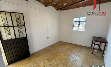*RENTO CASA FRENTE A LA ENTRADA DEL MUSEO 