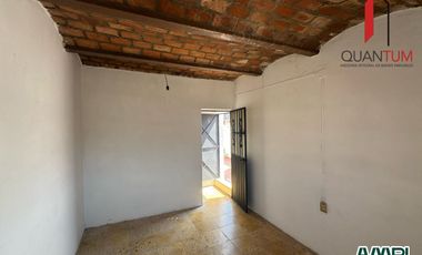 *RENTO CASA FRENTE A LA ENTRADA DEL MUSEO 