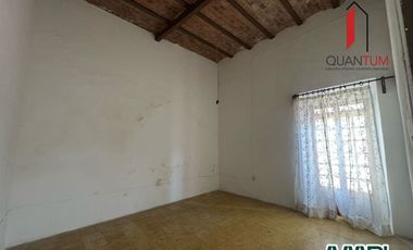 *VENDO CASA FRENTE A LA ENTRADA DEL MUSEO 