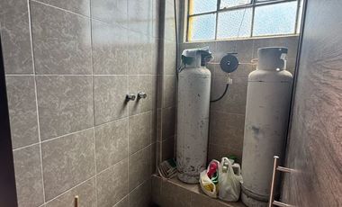 *VENDO CASA FRENTE A LA ENTRADA DEL MUSEO 