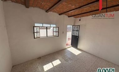 *VENDO CASA FRENTE A LA ENTRADA DEL MUSEO 