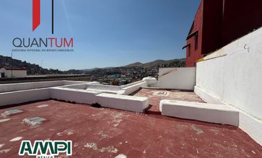 *VENDO CASA FRENTE A LA ENTRADA DEL MUSEO 