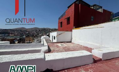 *VENDO CASA FRENTE A LA ENTRADA DEL MUSEO 