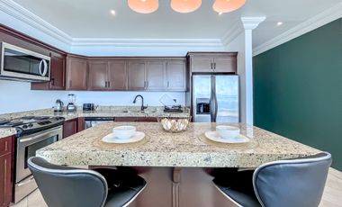 CONDOMINIO EN VENTA  A LA ORILLA DEL MAR