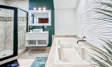 CONDOMINIO EN VENTA  A LA ORILLA DEL MAR