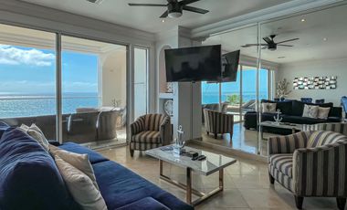 VENTA DE CONDOMINIO FRENTE AL MAR