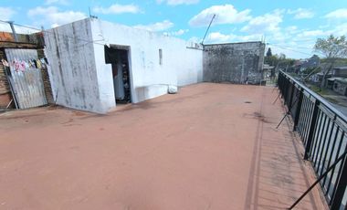Venta 2 locales comerciales con 3 departamentos