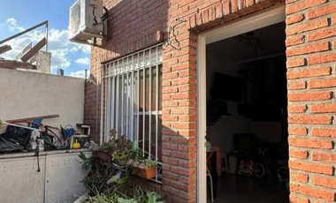 Venta Duplex Interno 3 ambientes con cochera cubierta