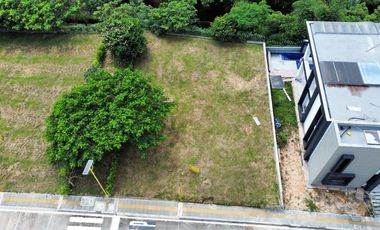 VENTA DE LOTE EN CONDOMINIO PARKHOUSE