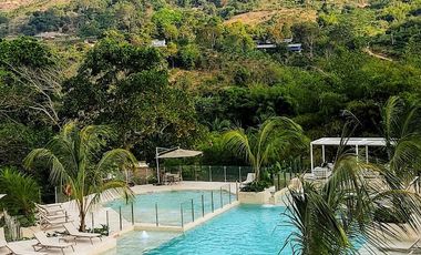 VENTA DE LOTE EN CONDOMINIO PARKHOUSE