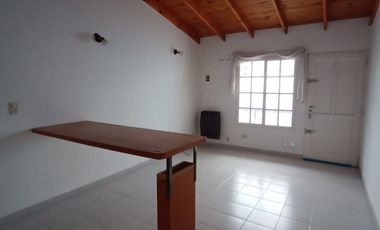Departamento en Venta u$s 50.000 - William Davies al 2700, de 1 dormitorio en primer piso por escaleras