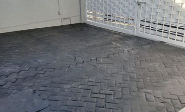 CASA HABITACION DE 2 NIVELES, EXCELENTE UBICACIÓN  (HACIA LA SALIDA A LEON)
