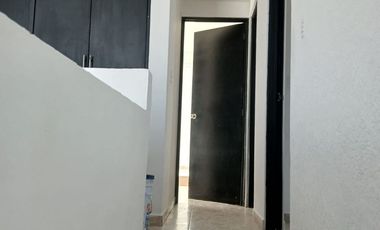 CASA HABITACION DE 2 NIVELES, EXCELENTE UBICACIÓN  (HACIA LA SALIDA A LEON)