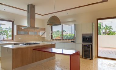 CASA EN VENTA, LOS CANALES, PUERTO CANCÚN, CANCÚN