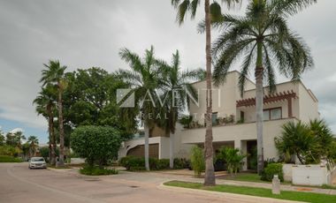 CASA EN VENTA, LOS CANALES, PUERTO CANCÚN, CANCÚN