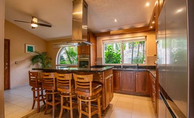 Espectacular casa recientemente remodelada, precio reducido en Mission Chulavista!