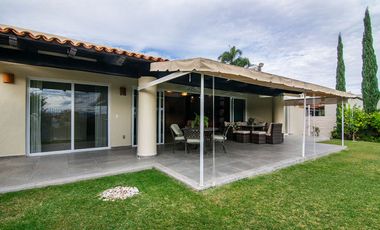 Espectacular casa recientemente remodelada, precio reducido en Mission Chulavista!
