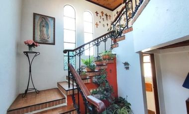 Casa colonia en venta con alberca común en Tequisquiapan