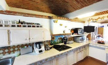 Casa colonia en venta con alberca común en Tequisquiapan