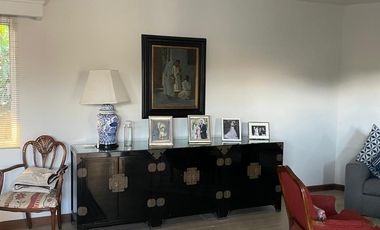 Amplia casa remodelada con alberca en condominio con vigilancia en Acapantzingo