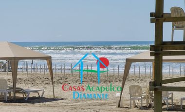 Vive el lujo frente al mar: departamento renovado con acceso directo a la playa en Playa Diamante