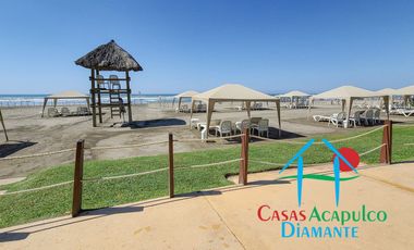 Vive el lujo frente al mar: departamento renovado con acceso directo a la playa en Playa Diamante