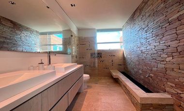 47856 Casa en venta en el sector Altos del Poblado, El Poblado, Medellin