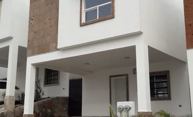 POR EL RELIZ  CASA EN RENTA DE 3 RECAMARAS EN FRACC PRIVADO