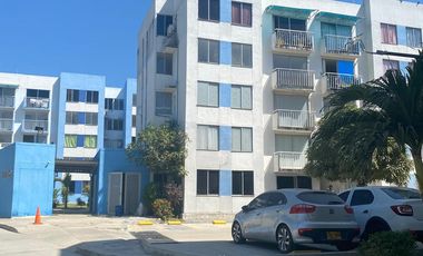 APARTAMENTO EN LAS TRINITARIAS ARRIENDO
