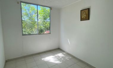 APARTAMENTO EN LAS TRINITARIAS ARRIENDO