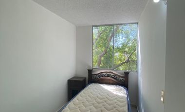 APARTAMENTO EN LAS TRINITARIAS ARRIENDO