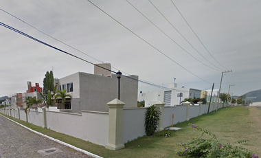 Venta de Hermosa Casa, Residencial la Jolla, Manzanillo, Col.