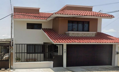 HERMOSA CASA EN VENTA EXCELENTE OPORTUNIDAD